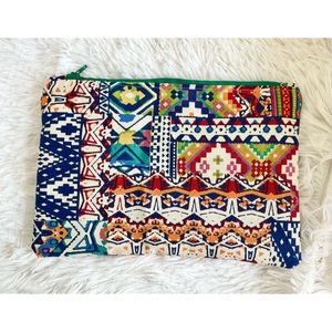 ✨Abstract Patterned Makeup Bag